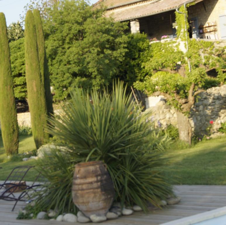 Domaine De La Manse Hotell Villeneuve-de-Berg Exteriör bild